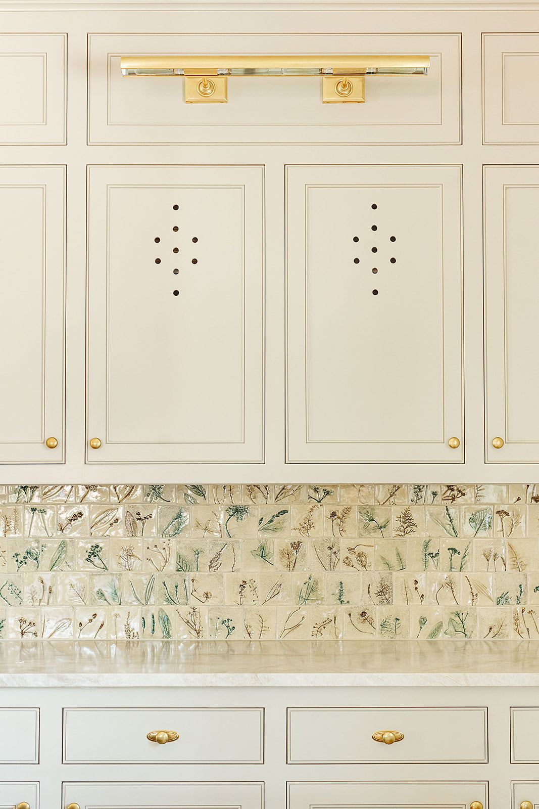 Cabinet Maker's Picture Light
