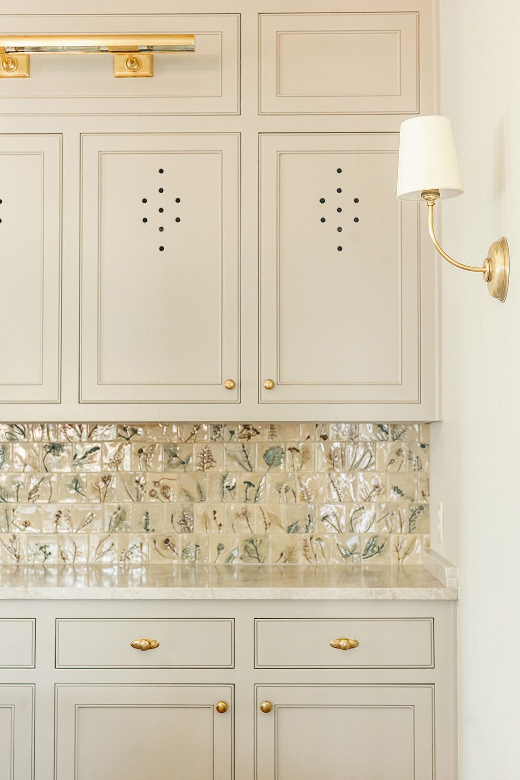 Cabinet Maker's Picture Light