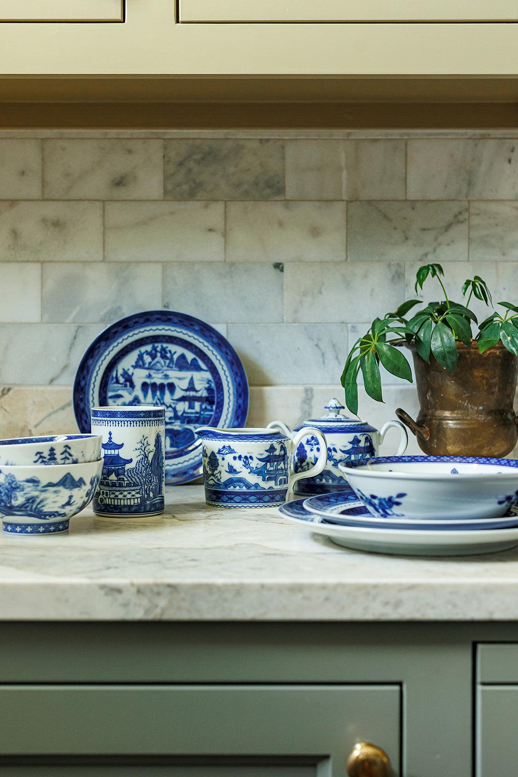 Blue Canton Dinnerwear Collection (Mottahedeh)