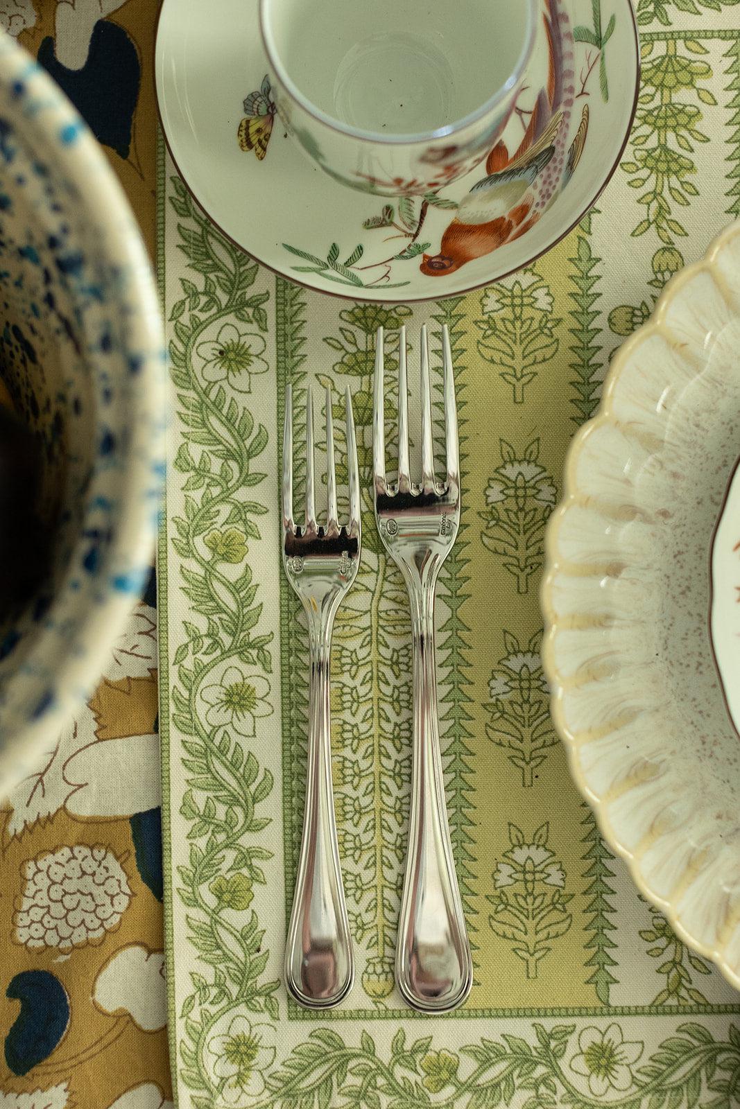 Contour 5-Piece Flatware Set + Serving Pieces (Sambonet)