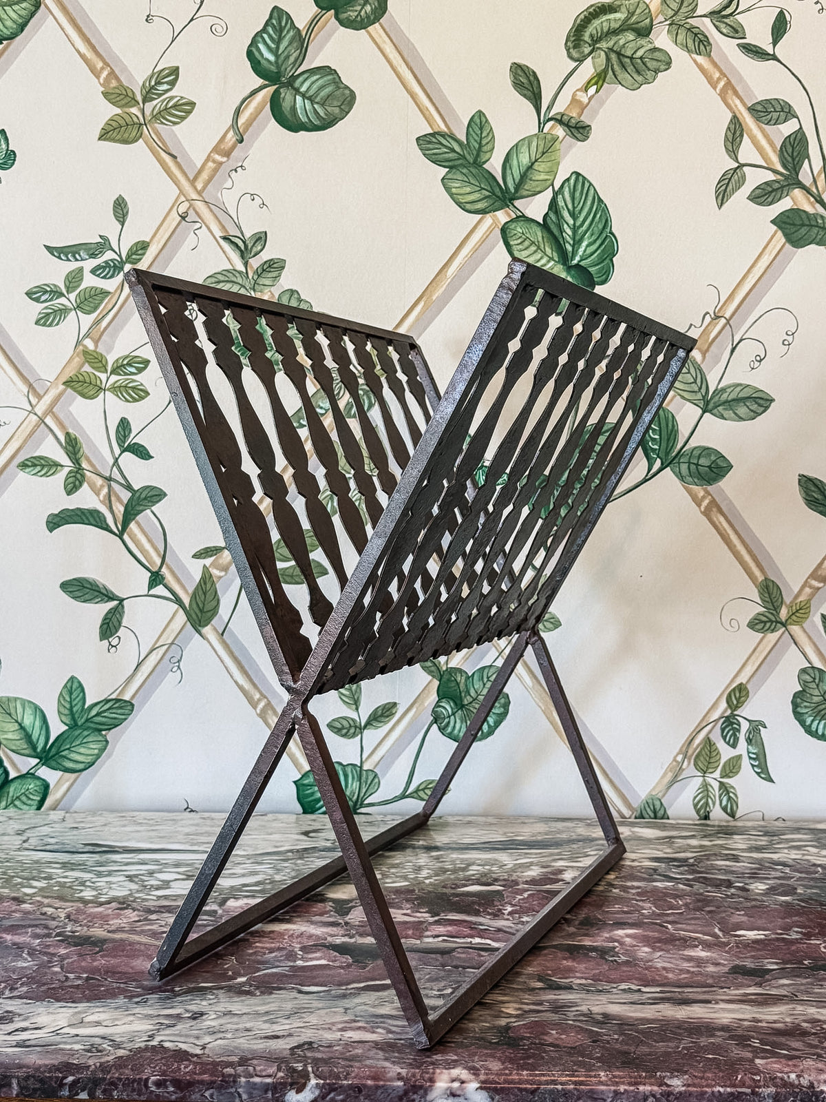 Umanoff Style Magazine Rack