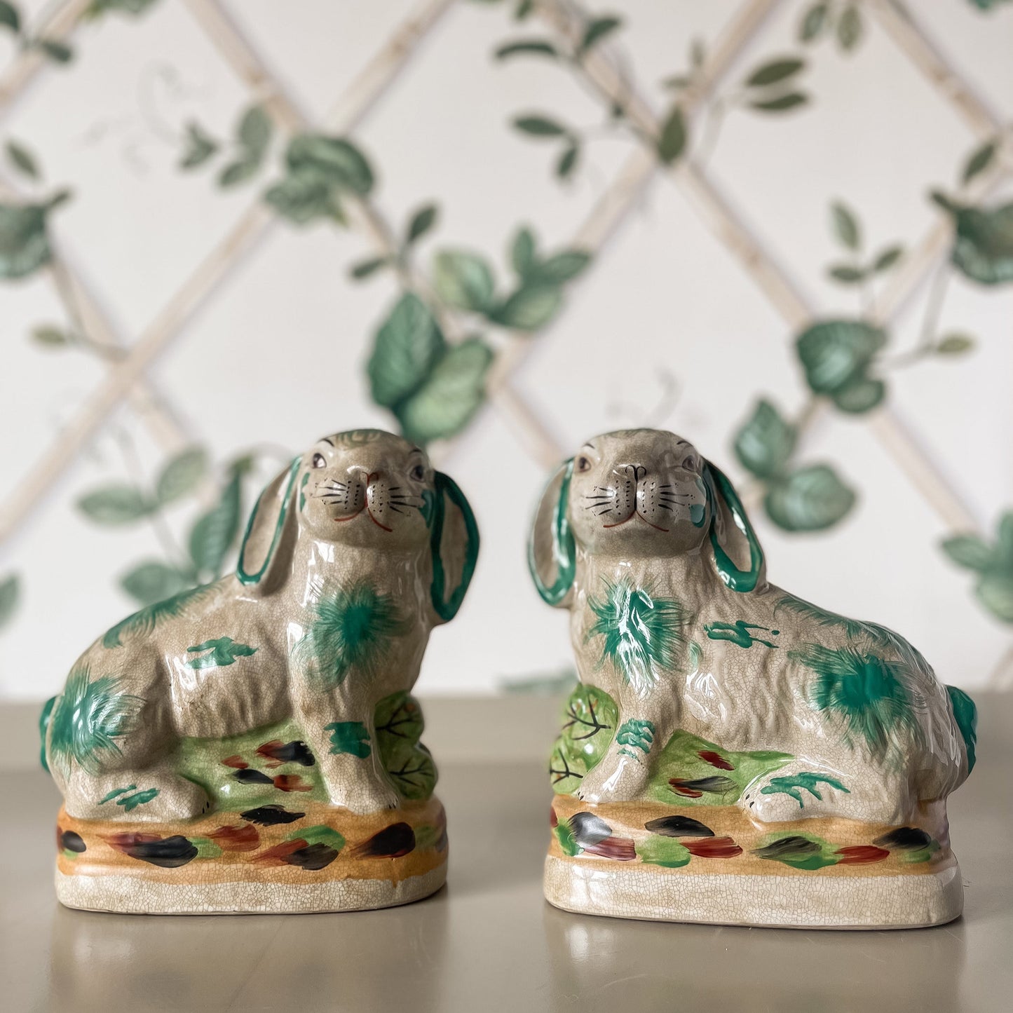 Staffordshire Bunny, Pair
