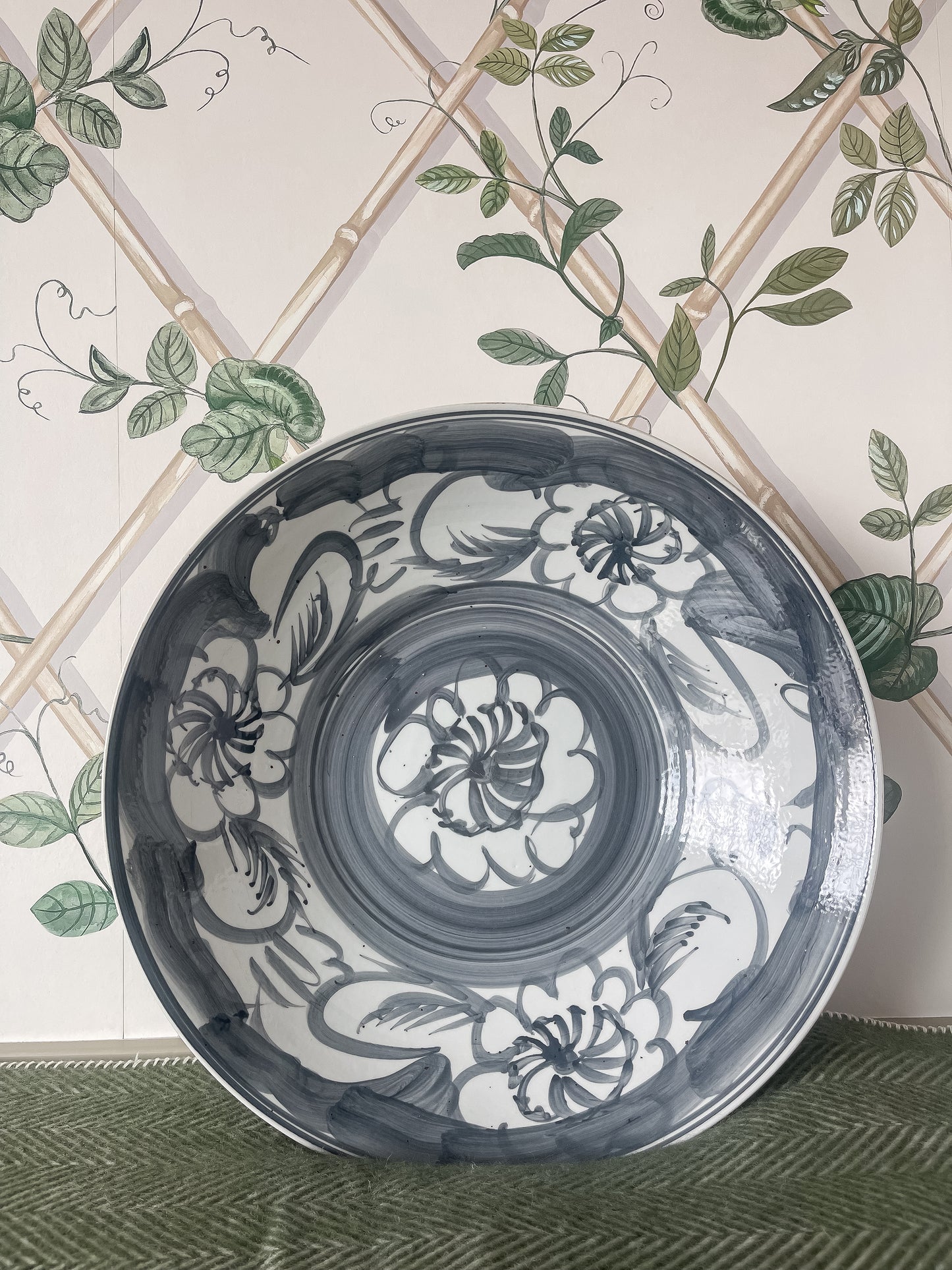 Silla Sea Grass Plate, Black