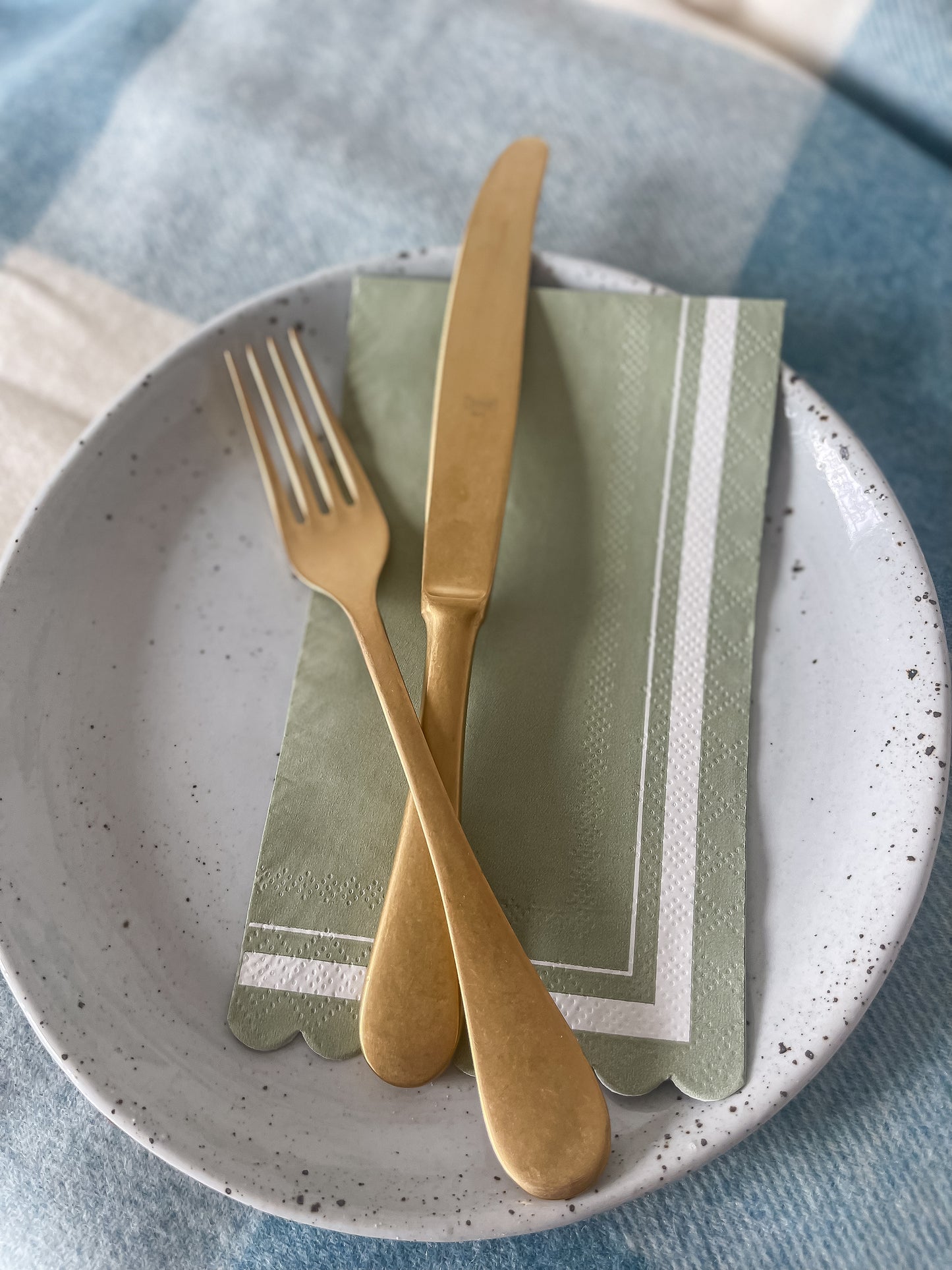 Scalloped Sage Guest Towels