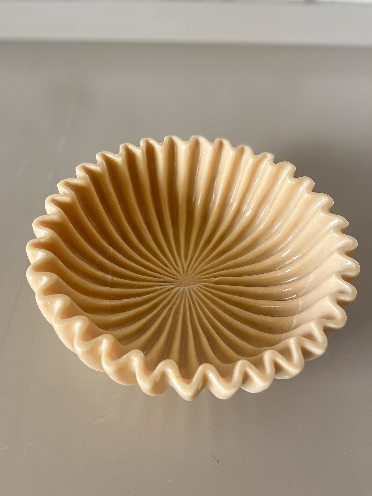 Pleated Resin Bowl - OAKSTREET SHOPPE