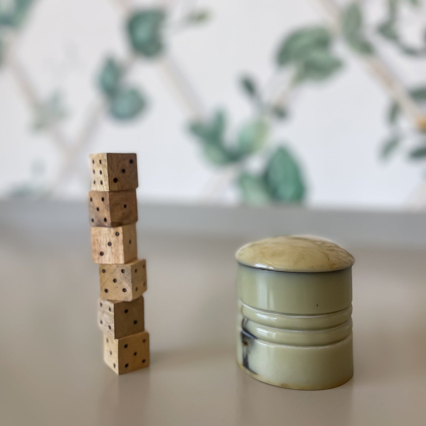 Farkle Game in Horn Resin Cup