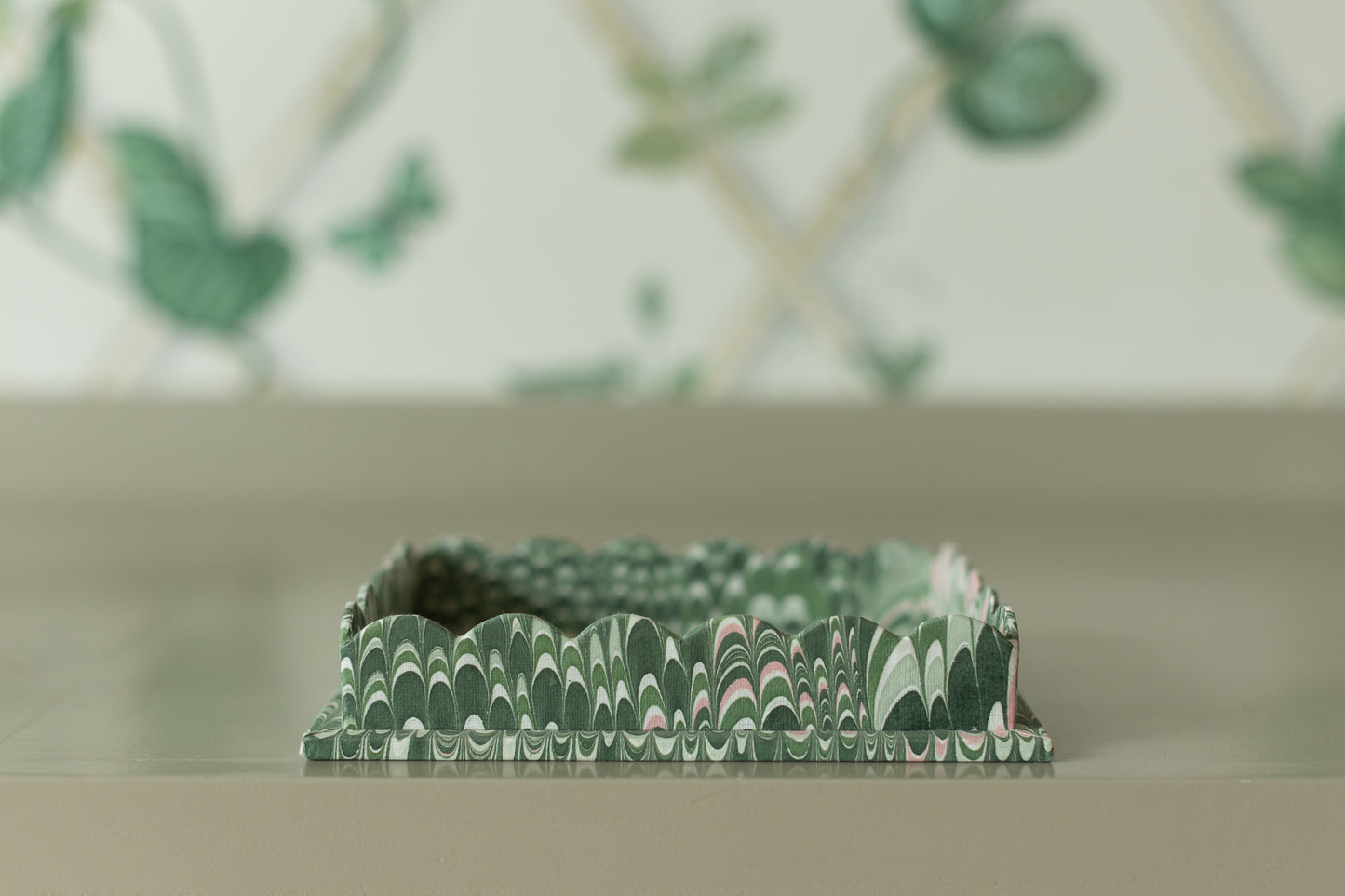 Green Scalloped Tray, 2 Sizes