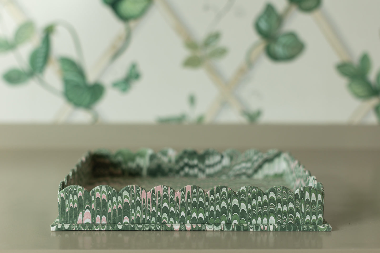 Green Scalloped Tray, 2 Sizes