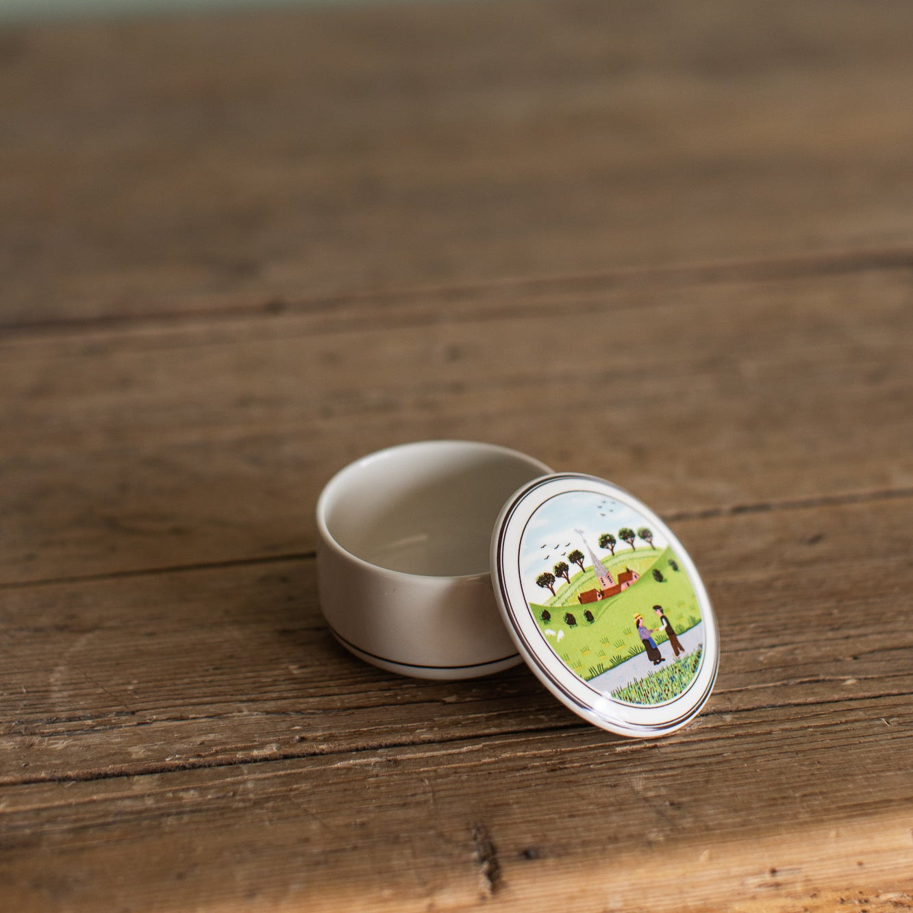 Village Stroll Keepsake Box