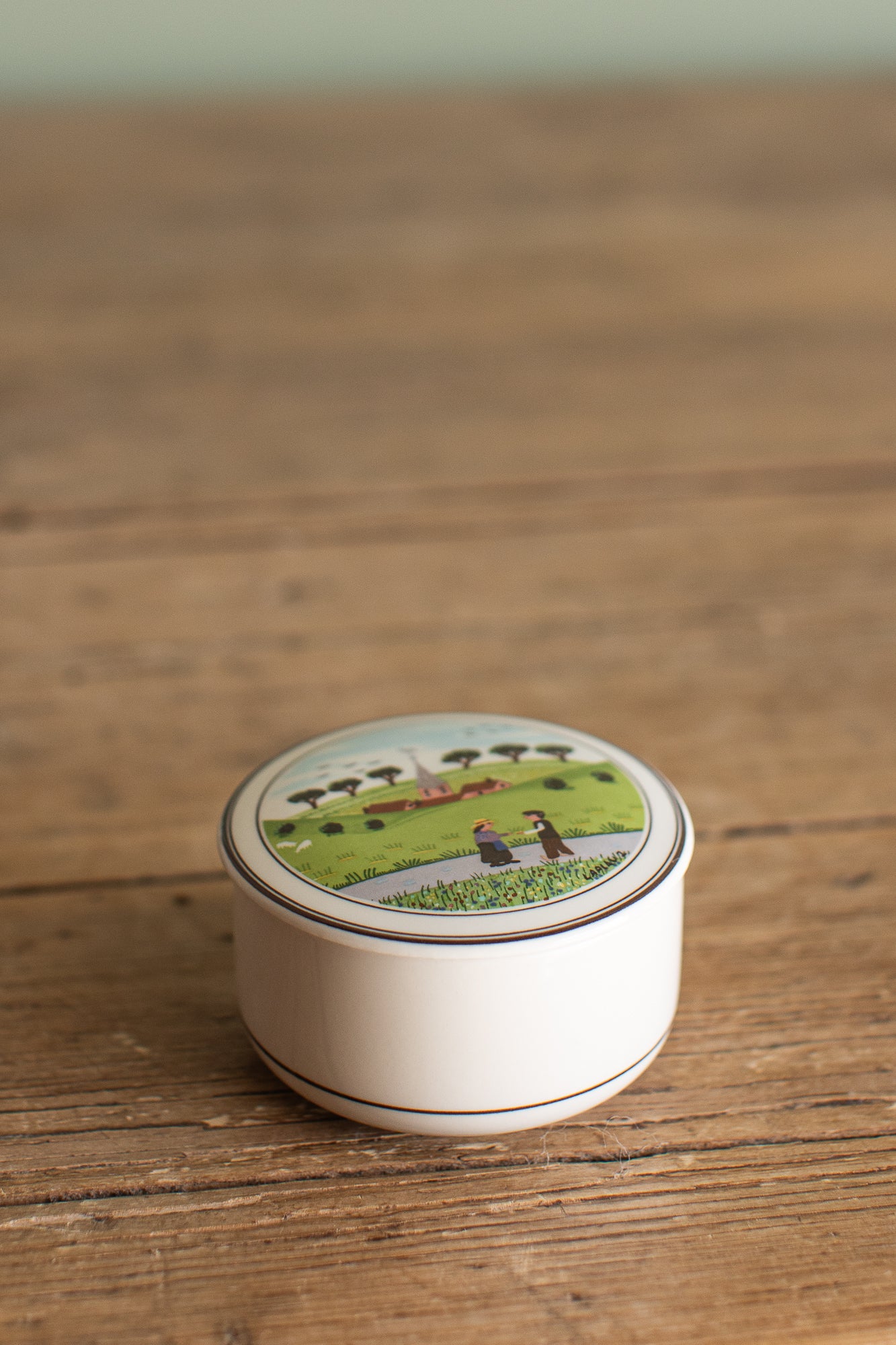 Village Stroll Keepsake Box