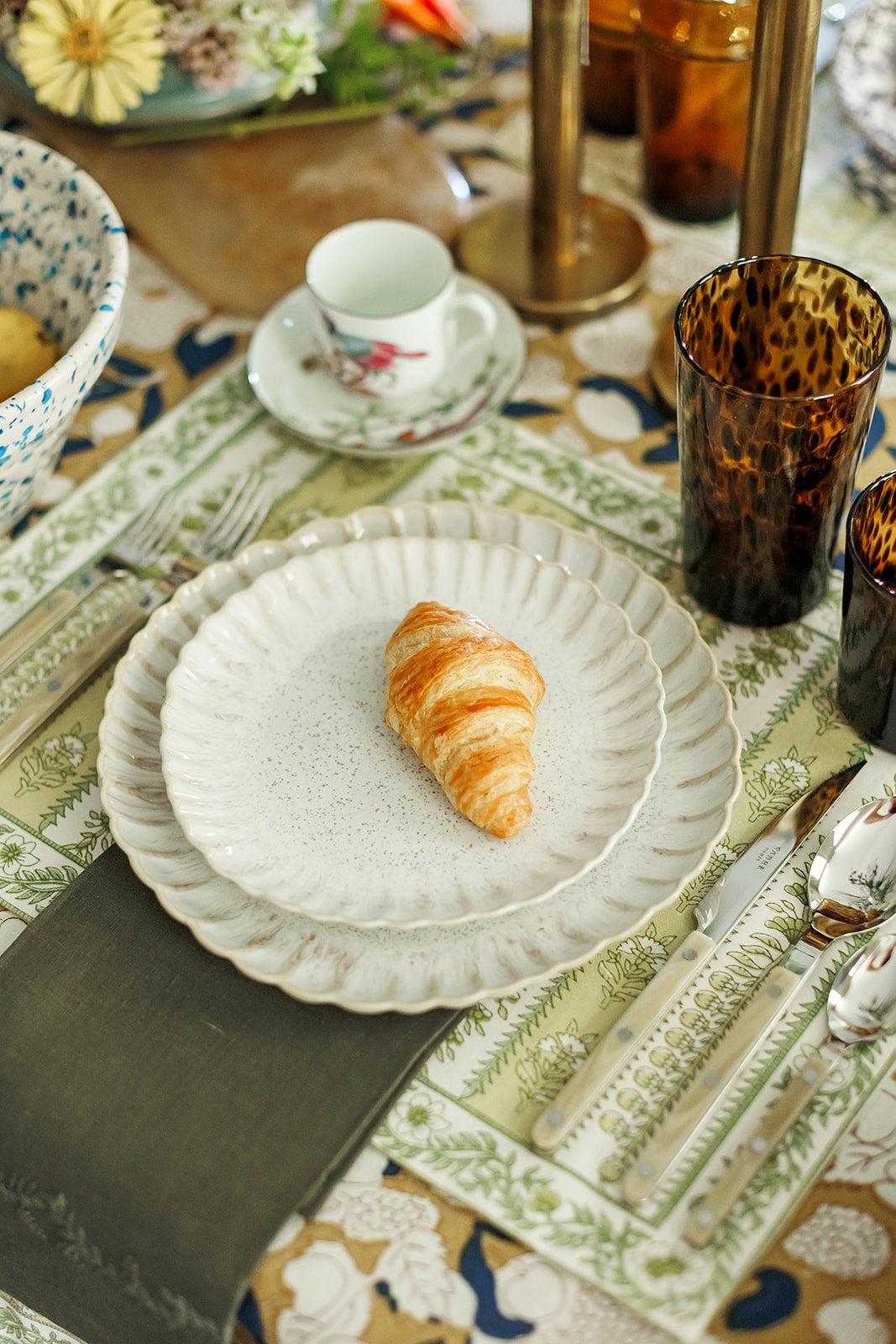 Bistrot Horn 4-Piece Flatware Set + Serving Pieces (Sabre Paris) - OAKSTREET SHOPPE