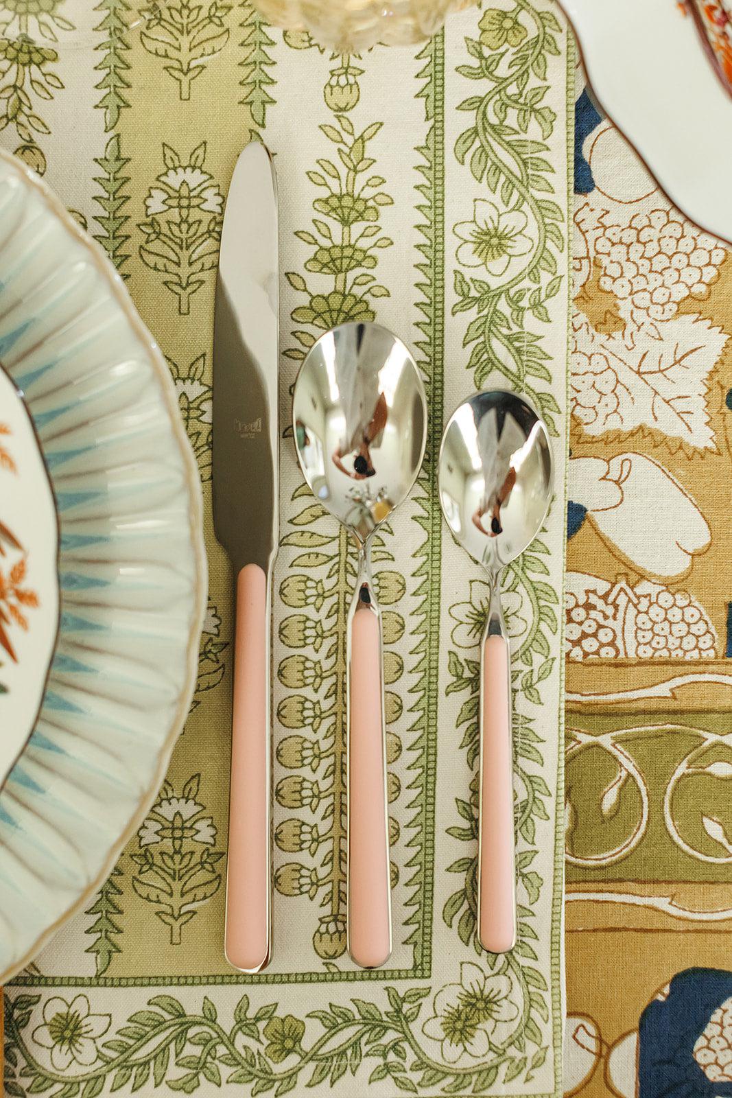 Fantasia Pale Rose 5-Piece Flatware + Serving Pieces (Mepra)