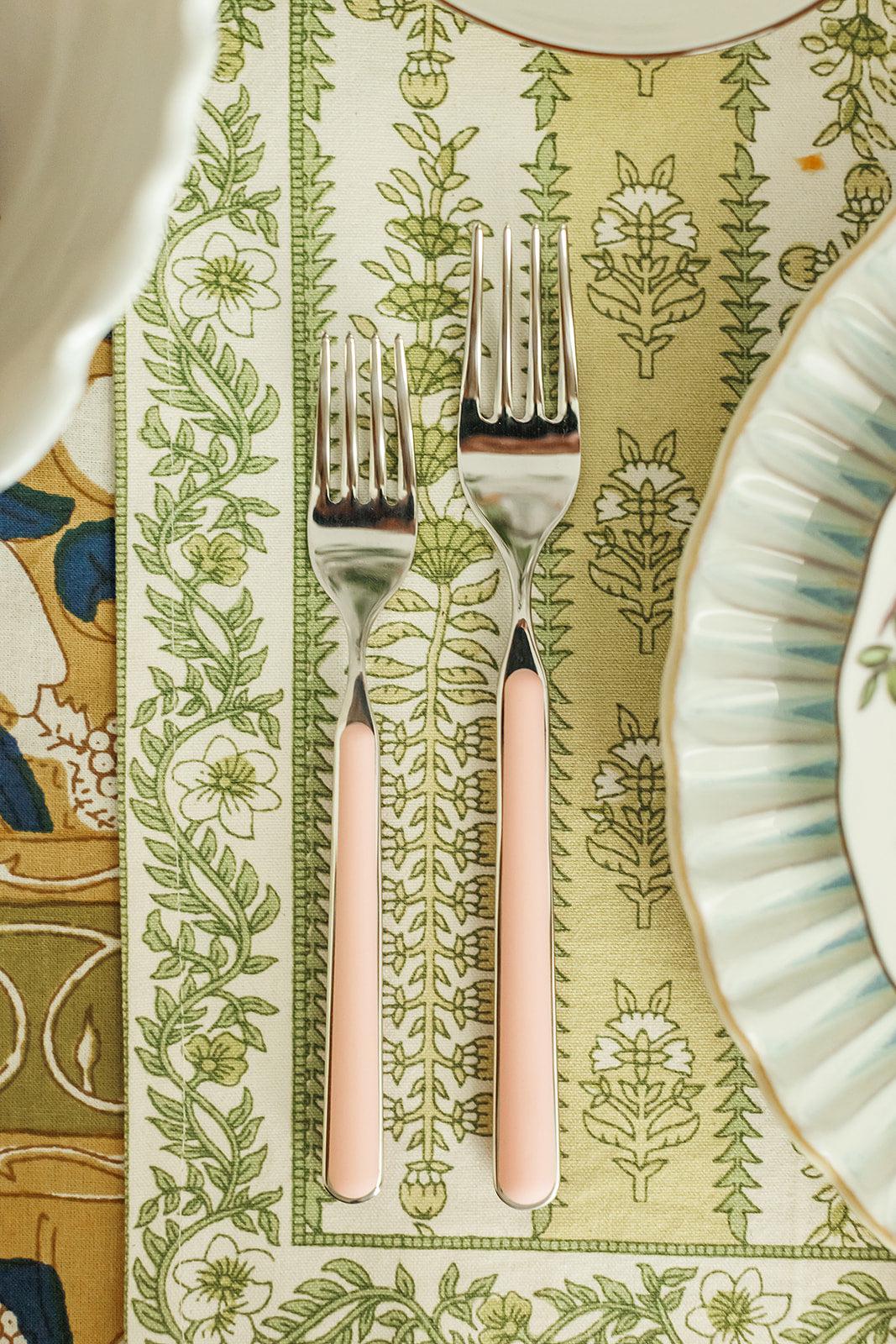 Fantasia Pale Rose 5-Piece Flatware + Serving Pieces (Mepra)