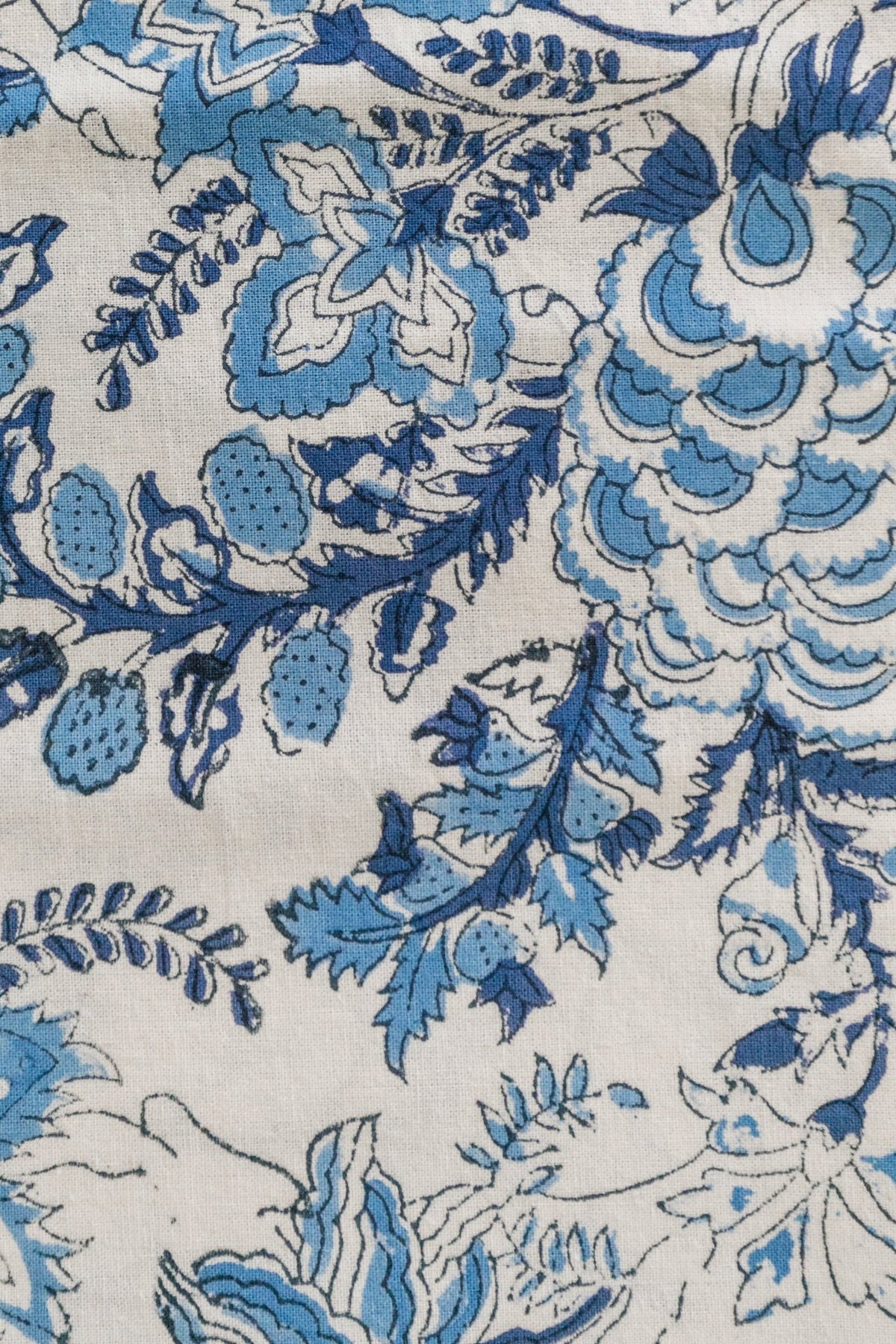 Blue Floral Tablecloth, 72"x132" - OAKSTREET SHOPPE
