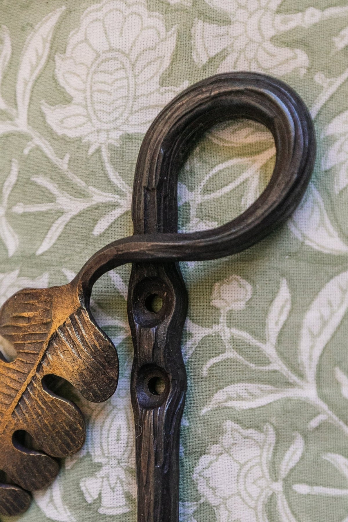 Heavy Metal Oak Leaf Hook - OAKSTREET SHOPPE