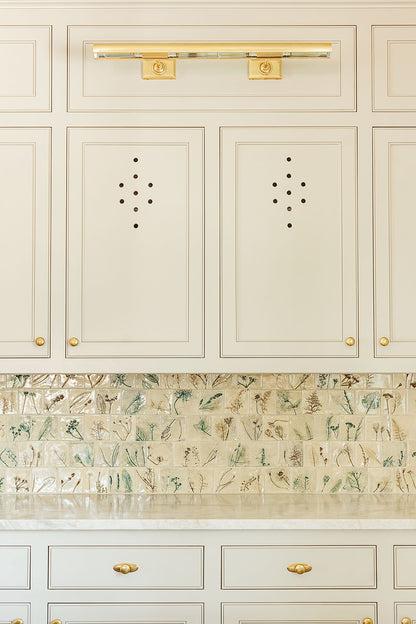 Cabinet Maker's Picture Light