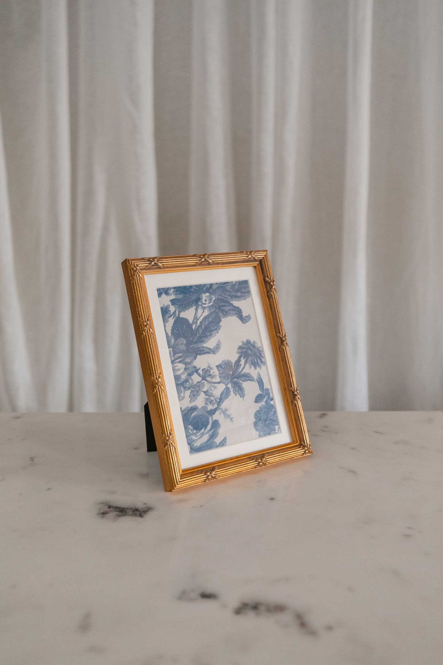 Arundel Matted Frame, Gold