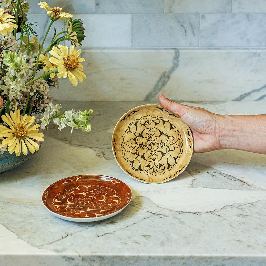 Alhambra Canape Plate, Curly Pine