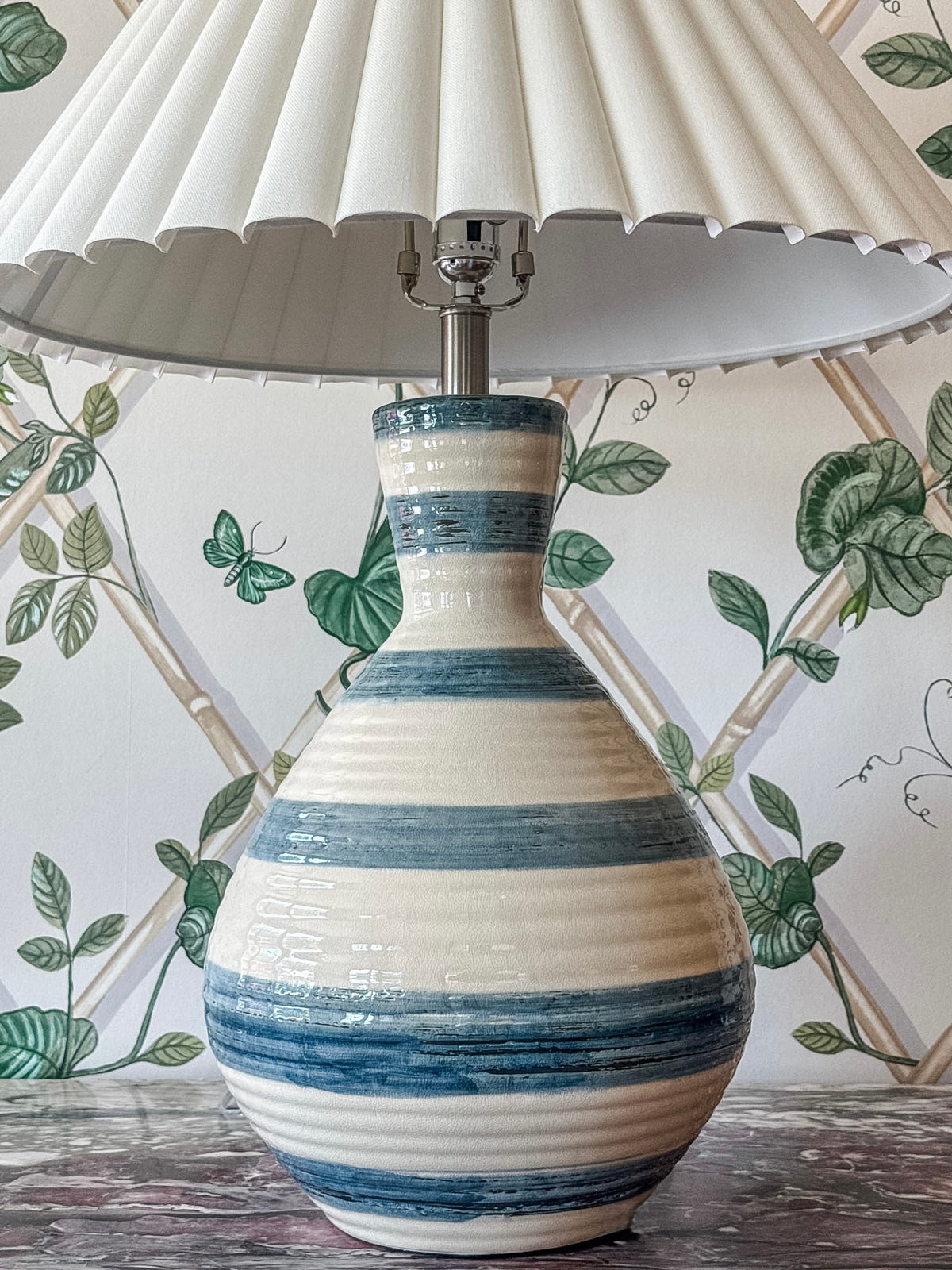 Avent Table Lamp