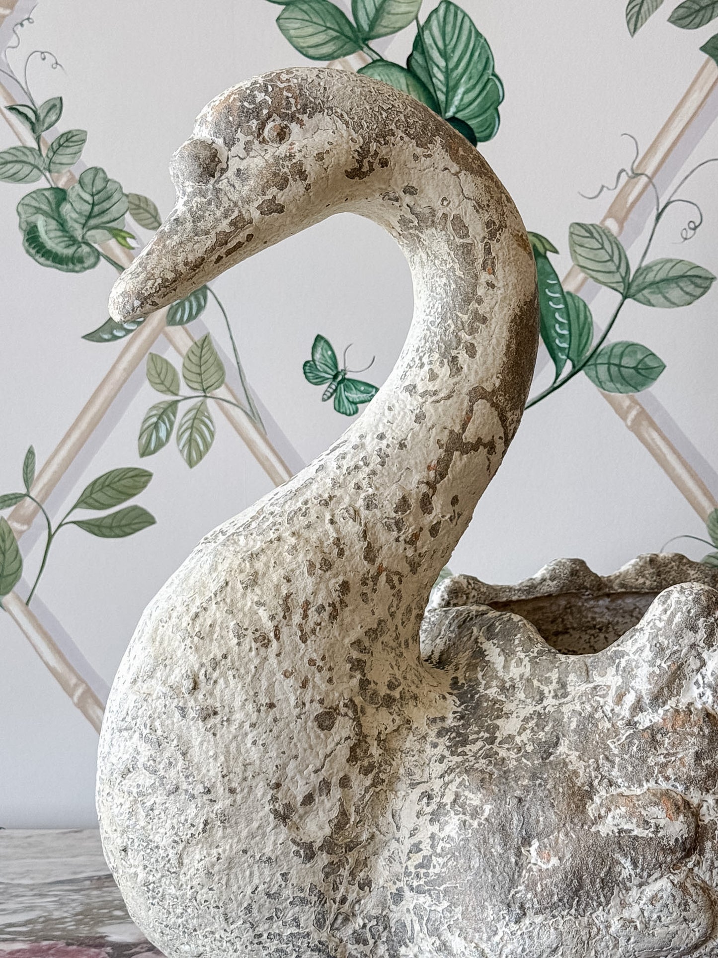 Serene Swan Planter