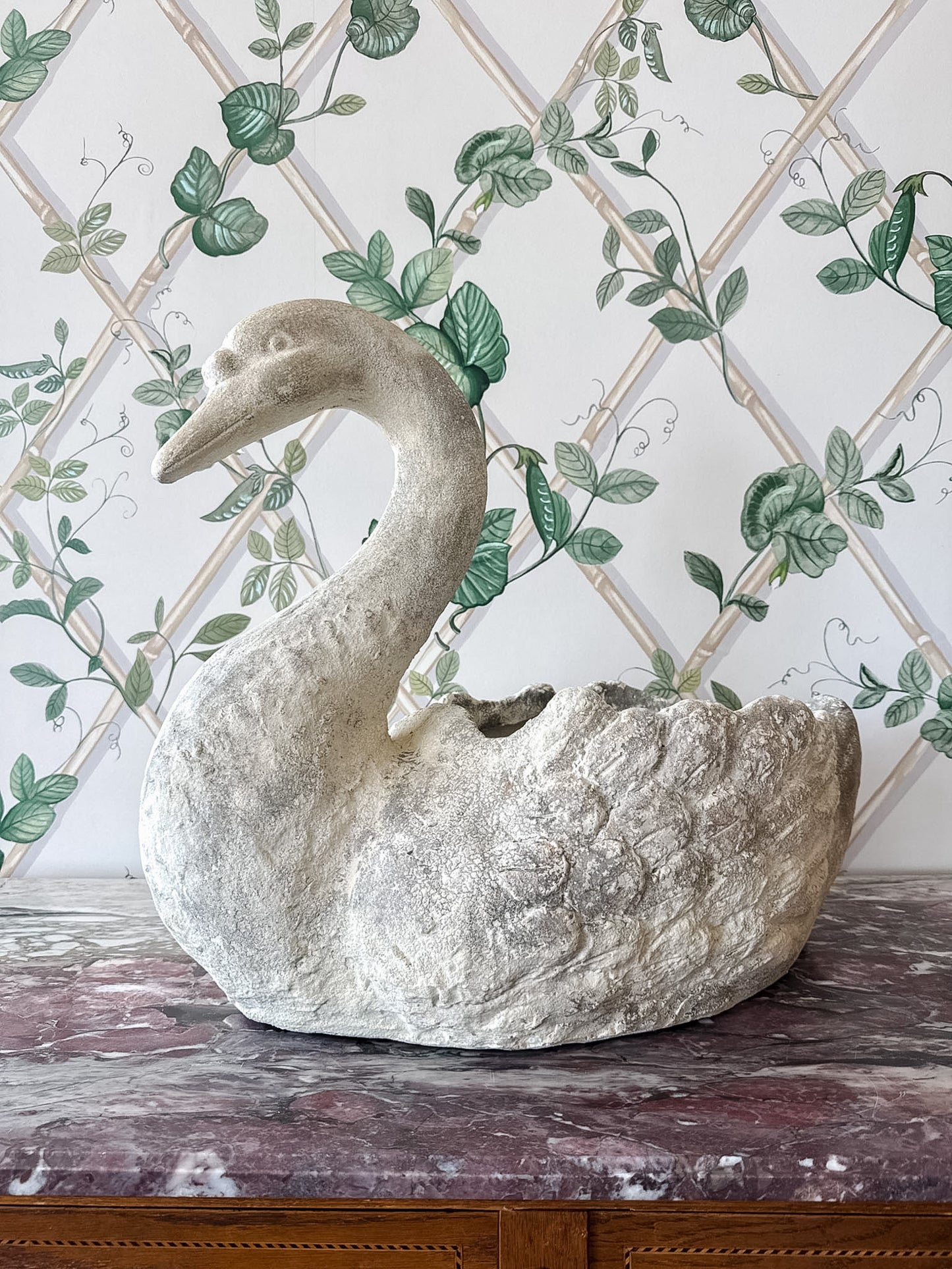 Serene Swan Planter