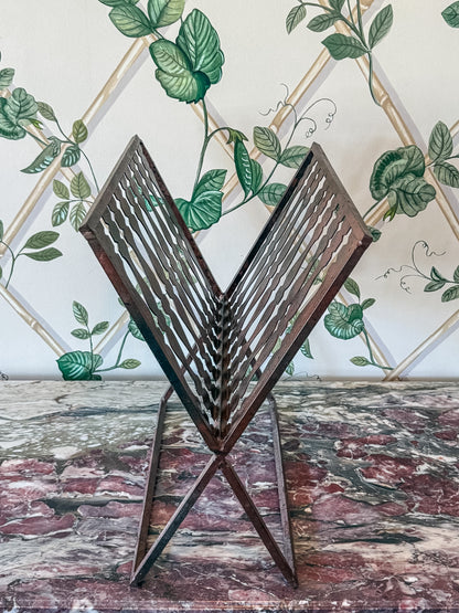 Umanoff Style Magazine Rack