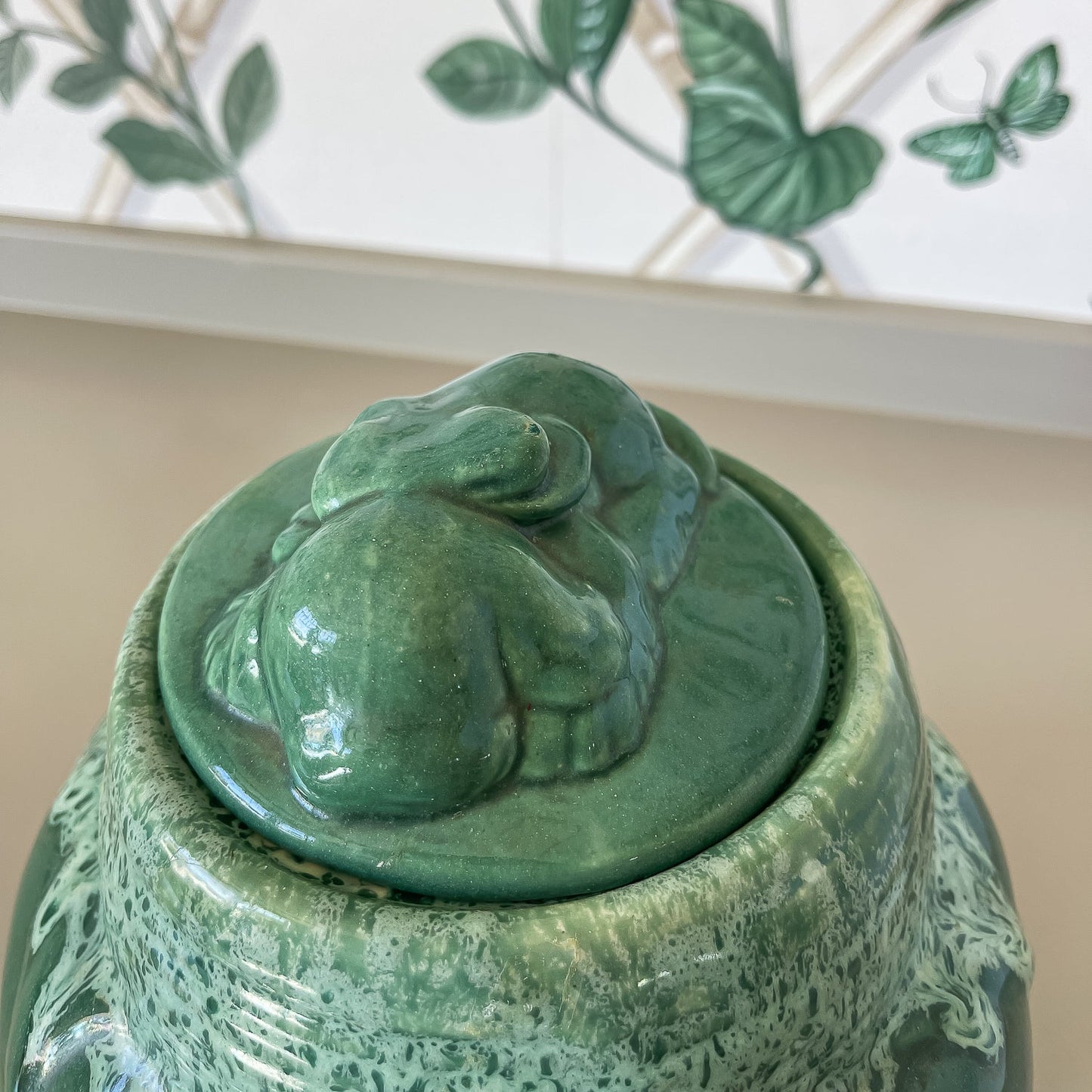 Green Glaze Jar with Sleeping Puppy Lid