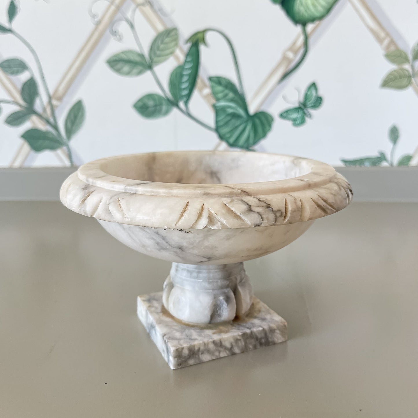 Vintage White Marble Pedestal Bowl – Classical Decorative Urn