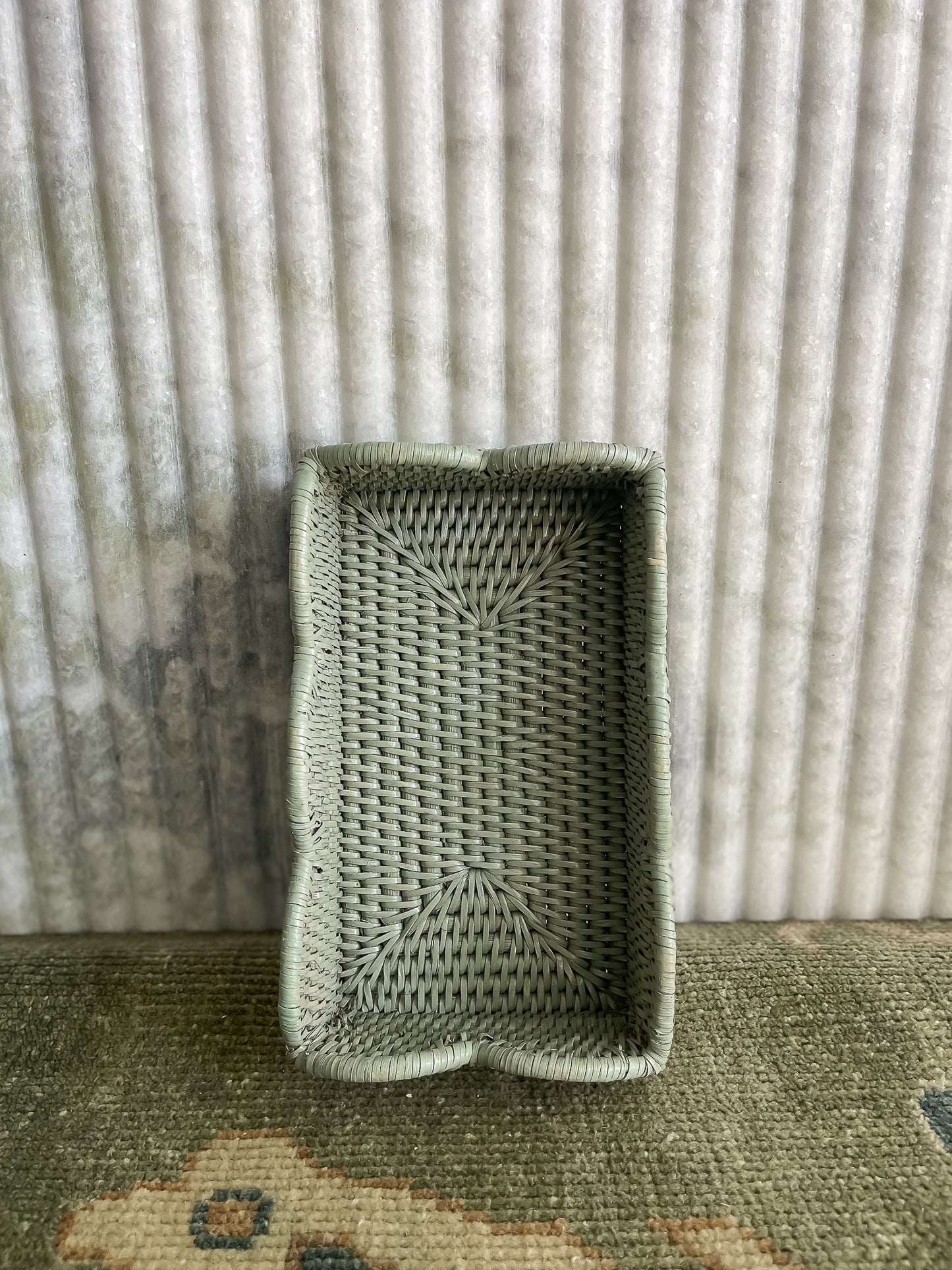 Rattan Scalloped Guest Towel Holder