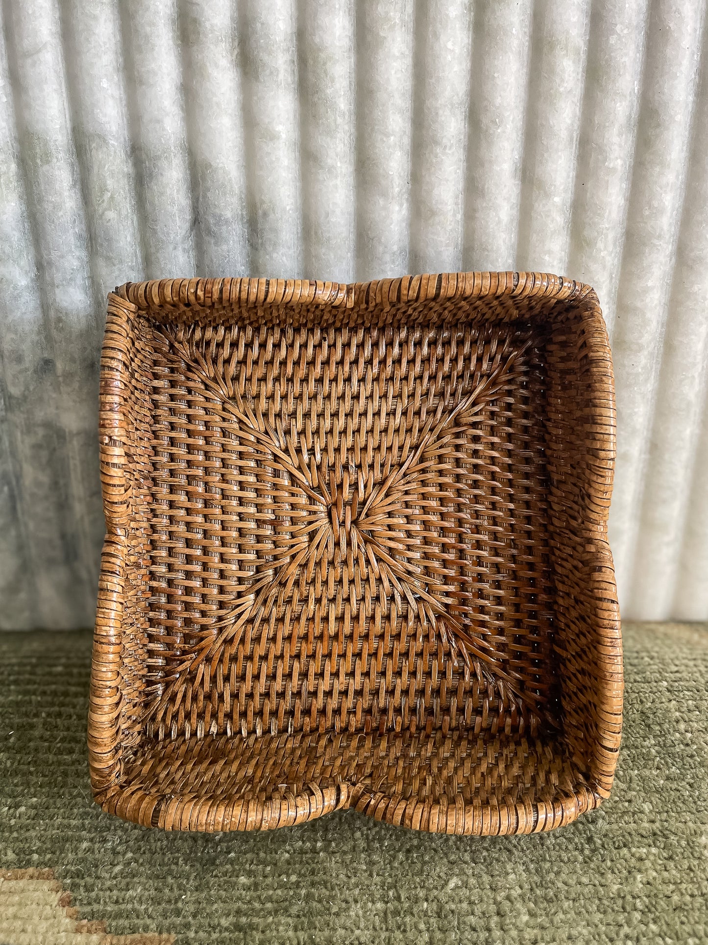 Rattan Scalloped Lunch Napkin Holder