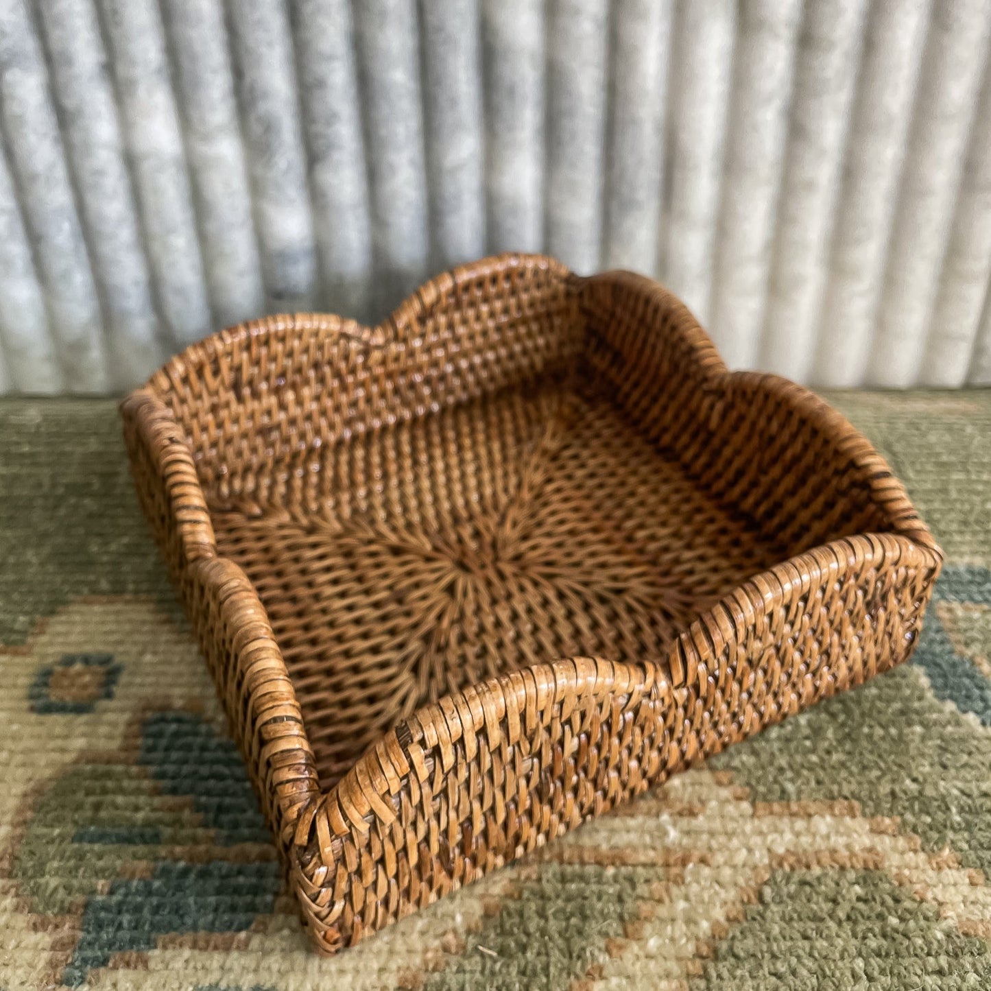 Rattan Scalloped Lunch Napkin Holder