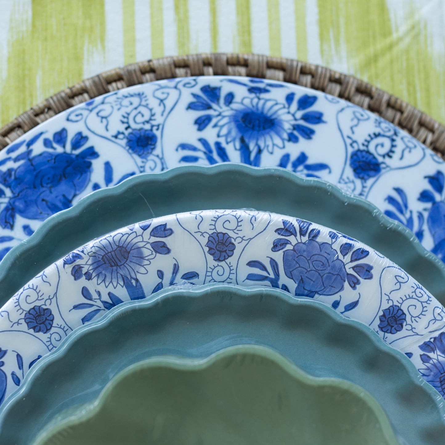 Delft Blue Paper Dinner Plates