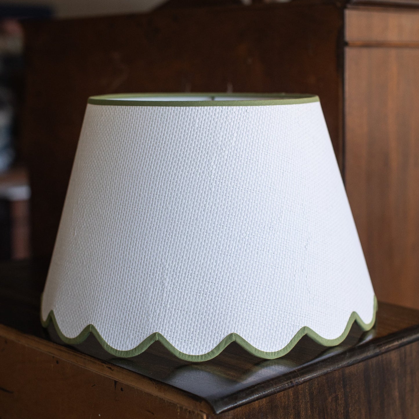 Grasscloth Scallop Shade, 18"
