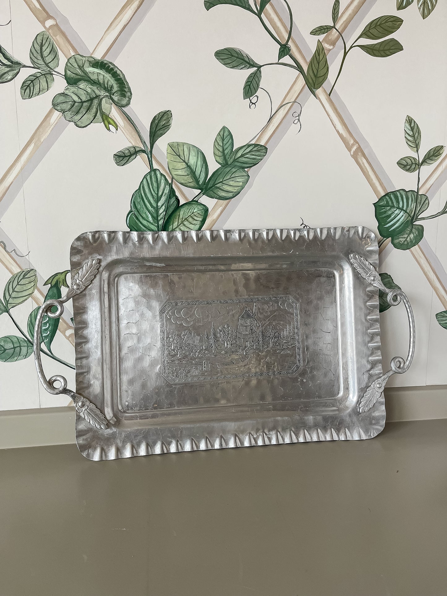 Embossed Silver Aluminum Serving Tray