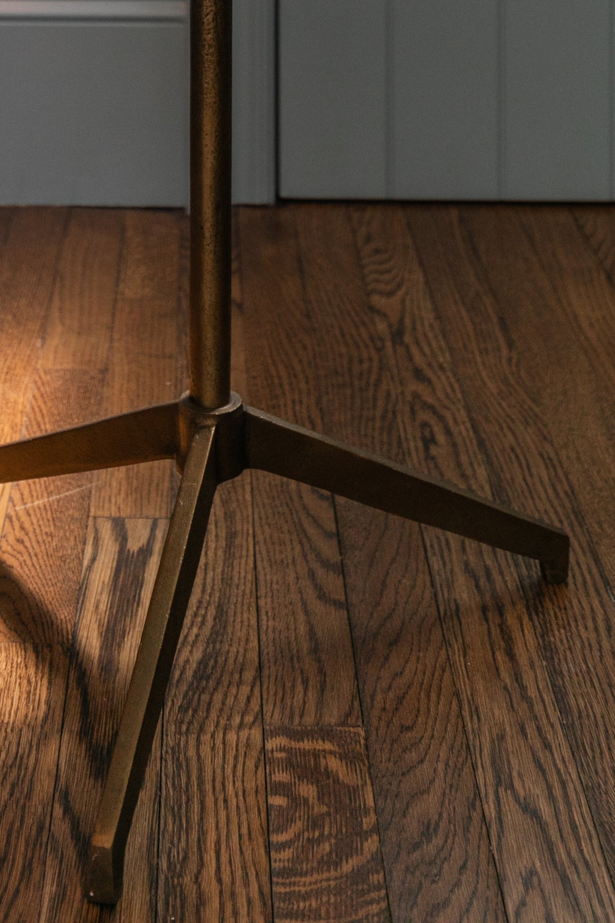 Helen End Table (LOCAL PICKUP ONLY)