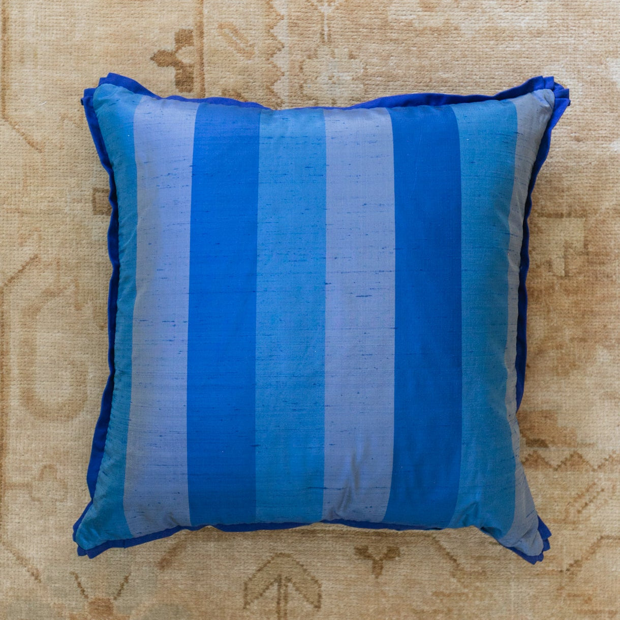 Fairmont Pillow, 22"x22"