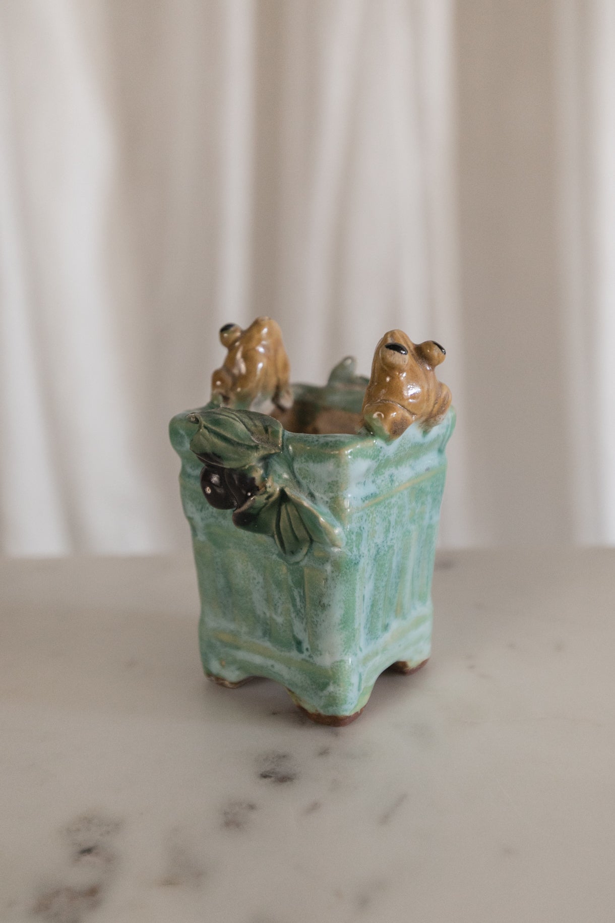 Petite Majolica Frog Vessel