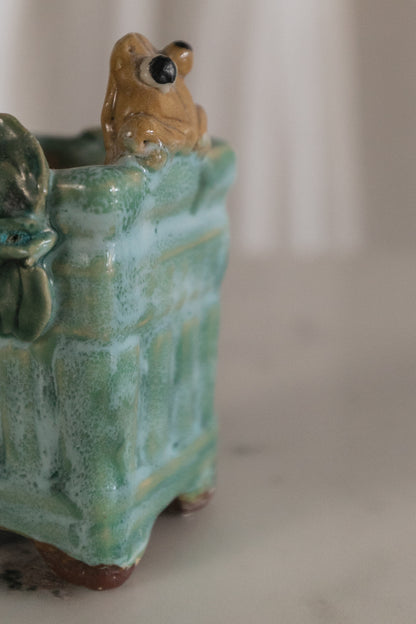 Petite Majolica Frog Vessel
