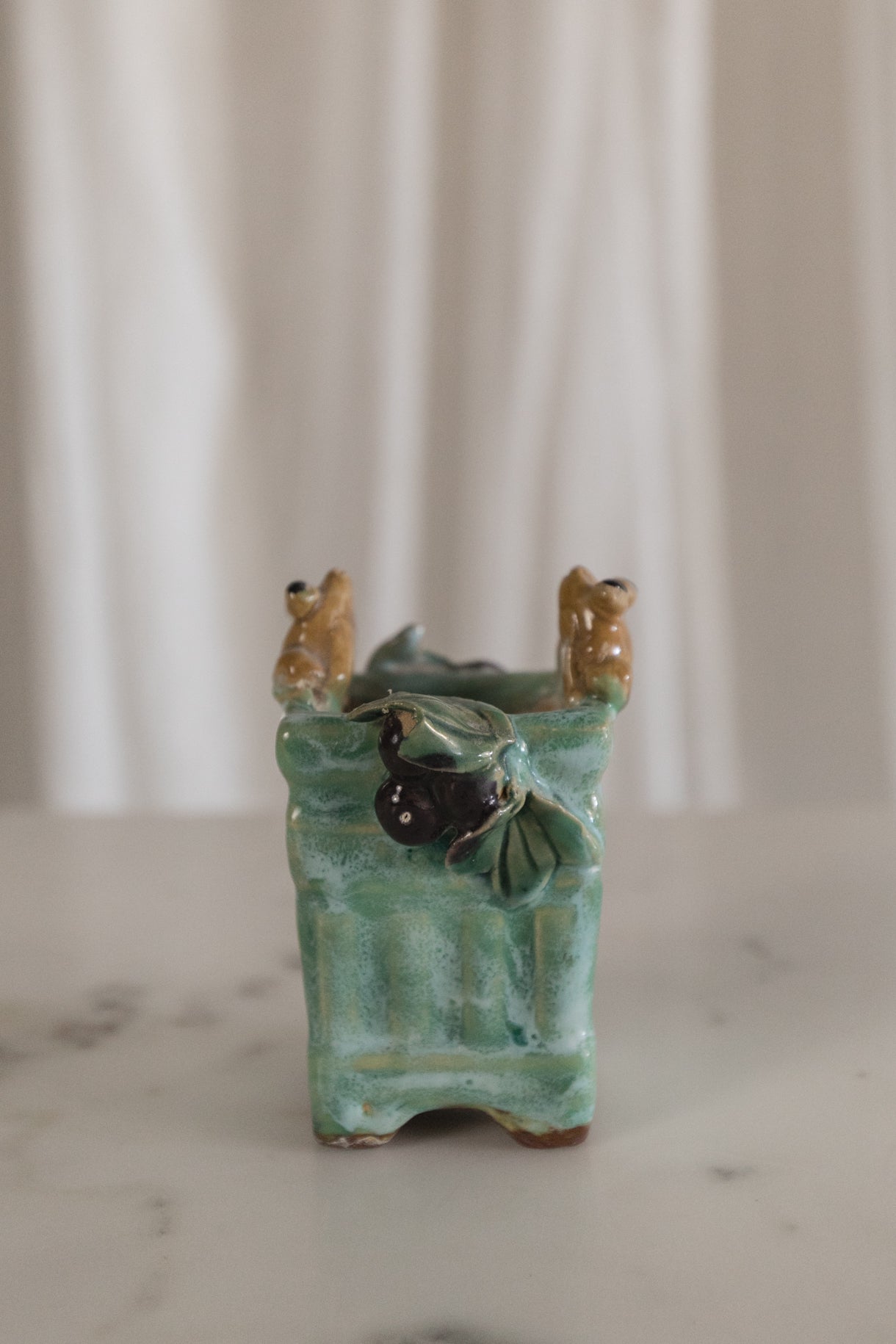 Petite Majolica Frog Vessel