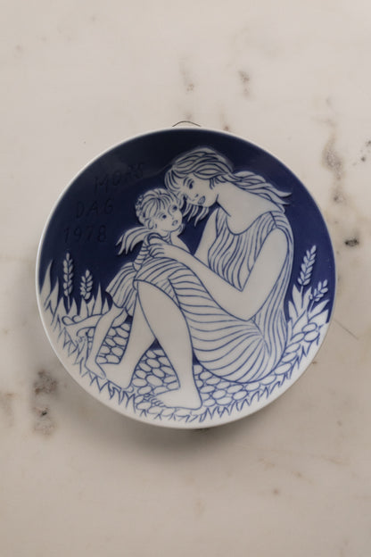 German Mom Day Plate