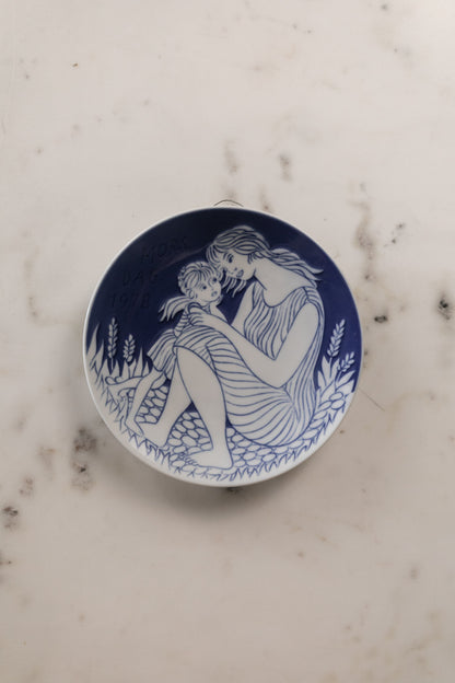 German Mom Day Plate