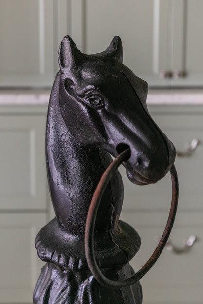 Iron Horsehead Post