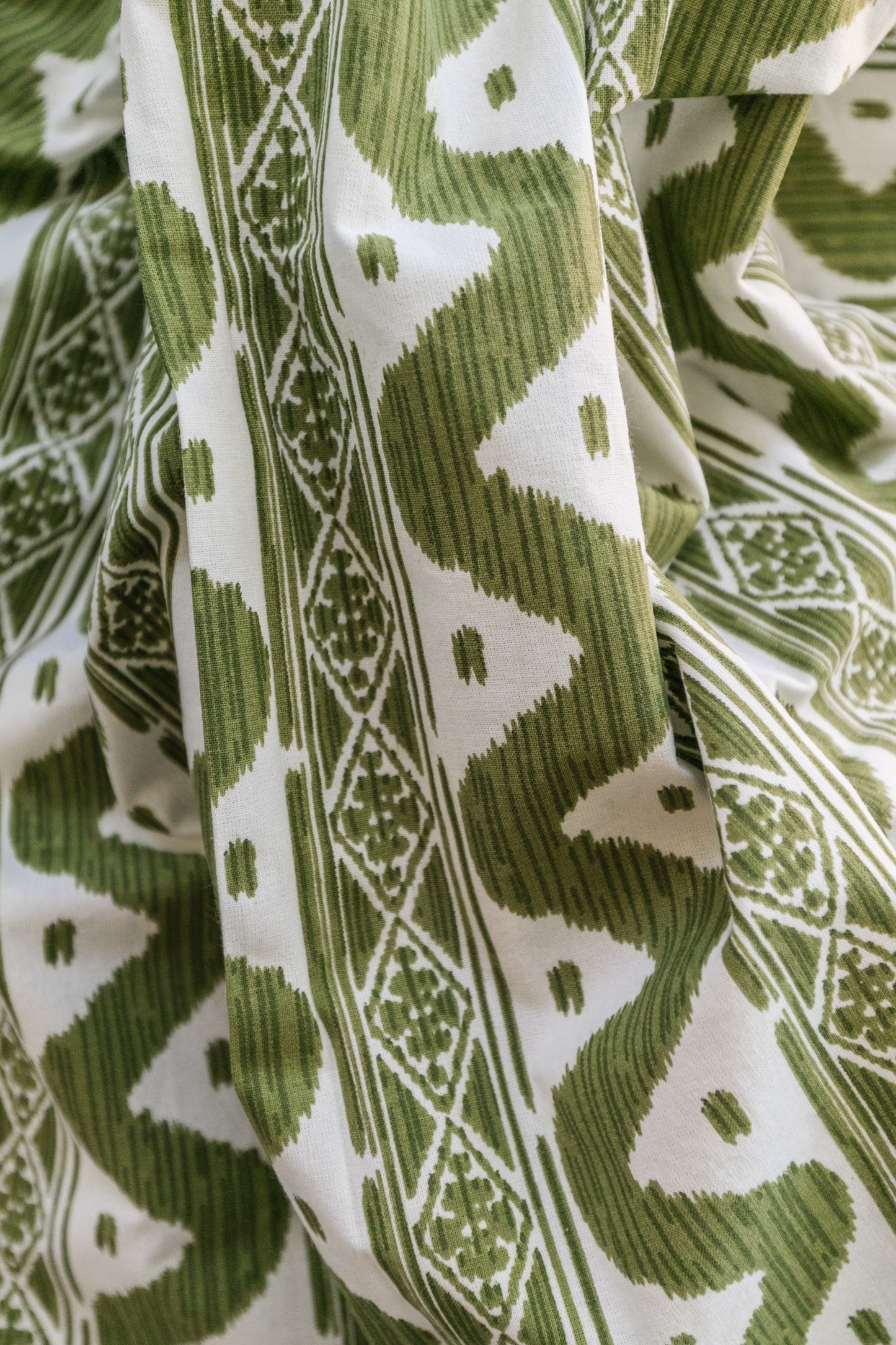 Wavy Green Tablecloth, 60"x132"