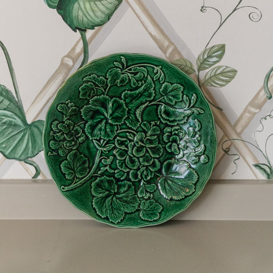 Majolica Geranium Plate