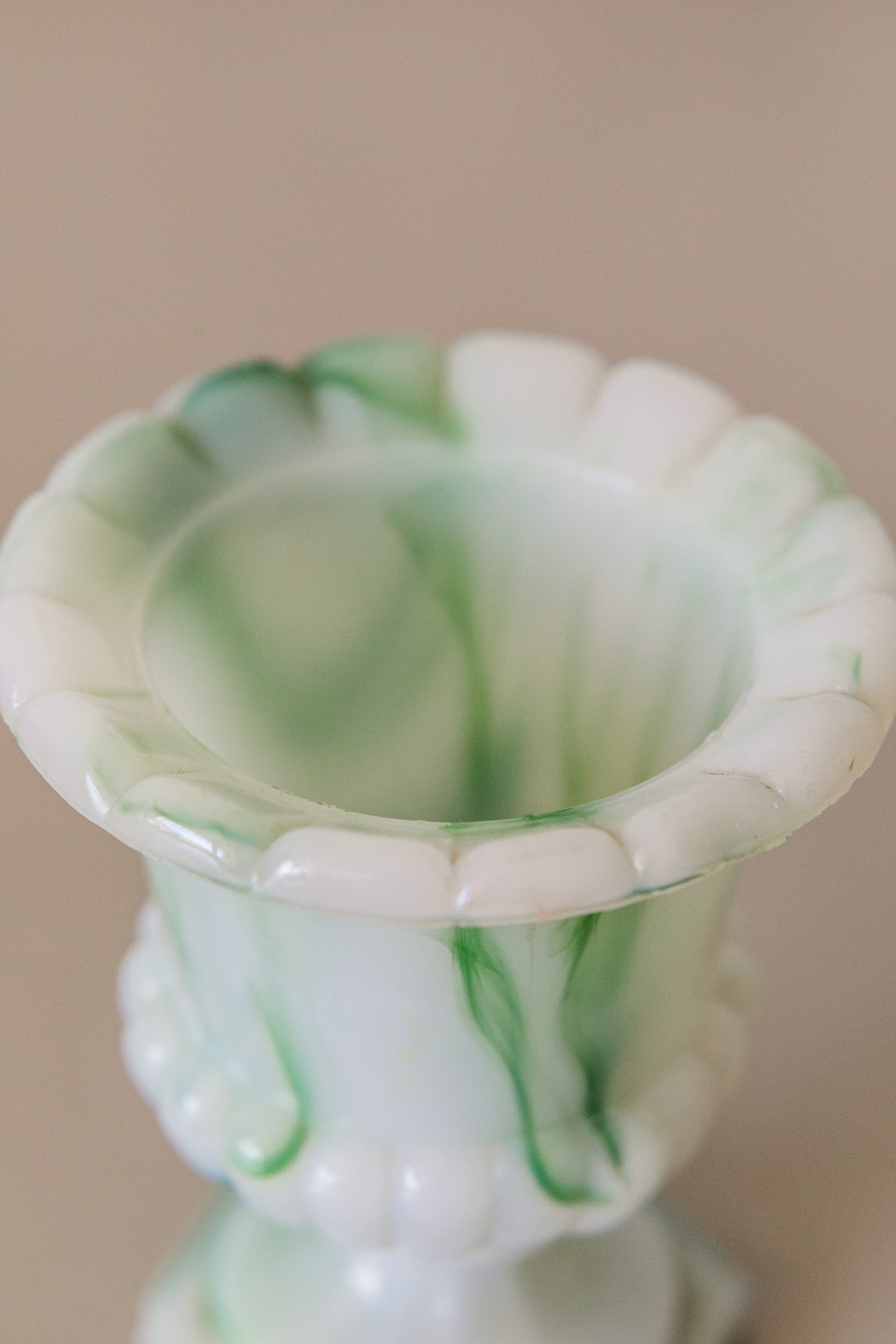 Akro Agate Green Mini Urn