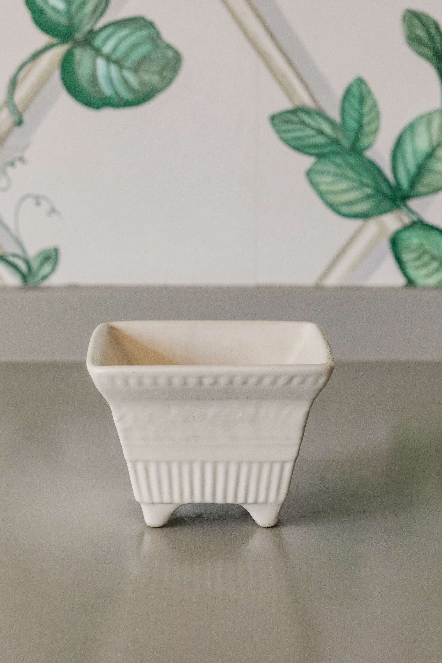 Footed Square Hull Cream Planter