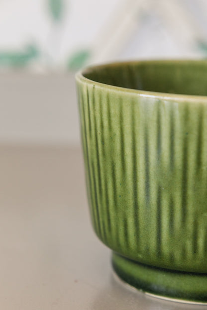 Striated Brush Mccoy Pot