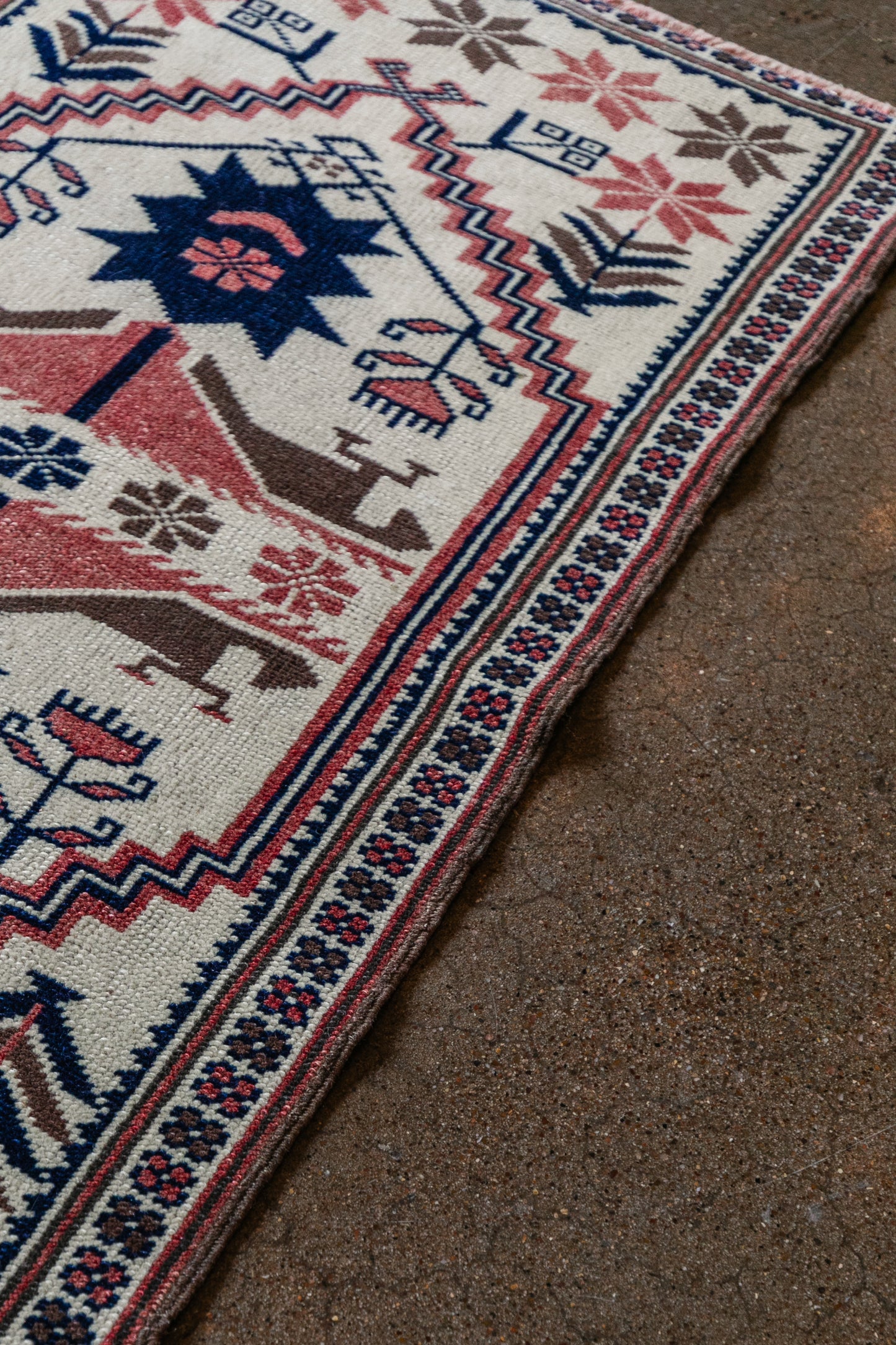 Vintage (2x4 rug) Hand-Knotted Wool Accent Rug
