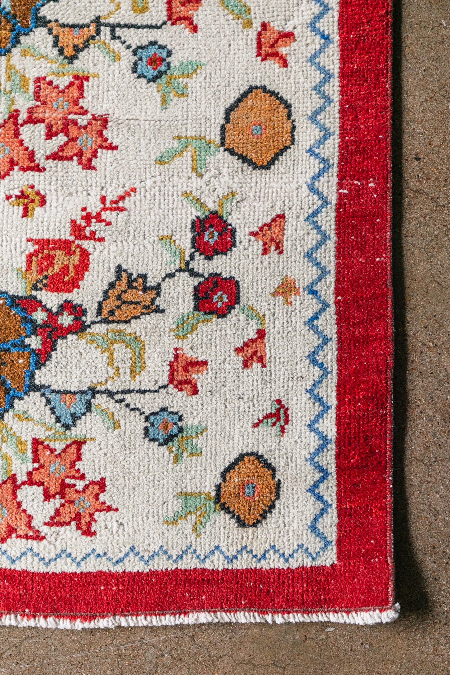 Vintage Turkish (3x6) Ivory and Red Floral Hand-Knotted Wool Rug