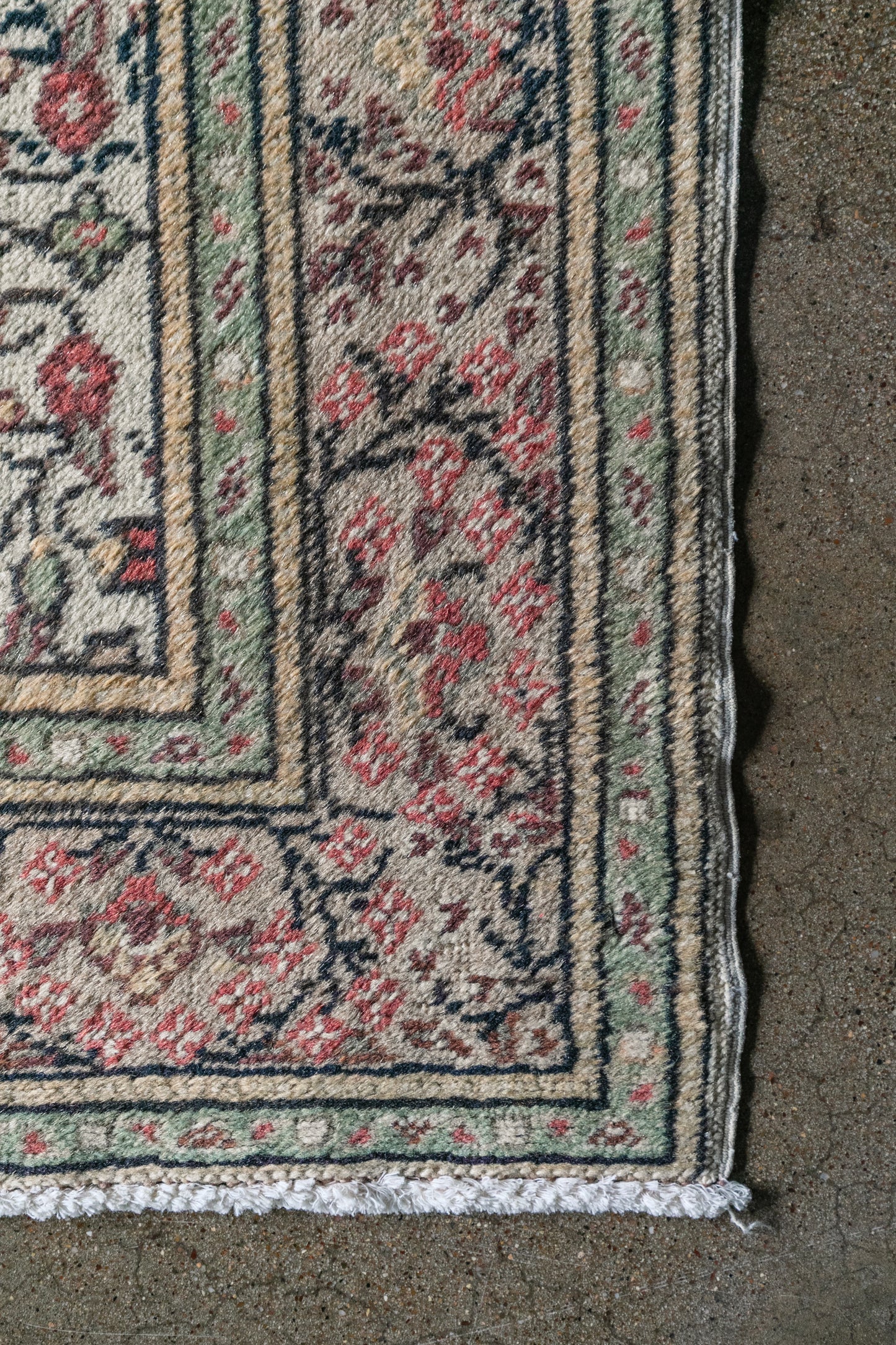 Vintage Persian (4x6) Floral Hand-Knotted Wool Rug